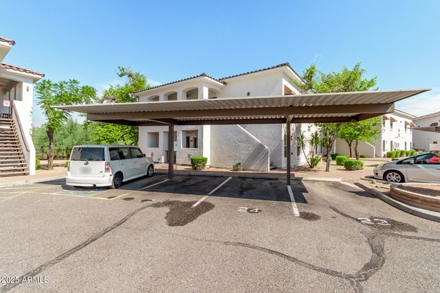 2950 W Louise Drive 204, Phoenix, AZ 85027