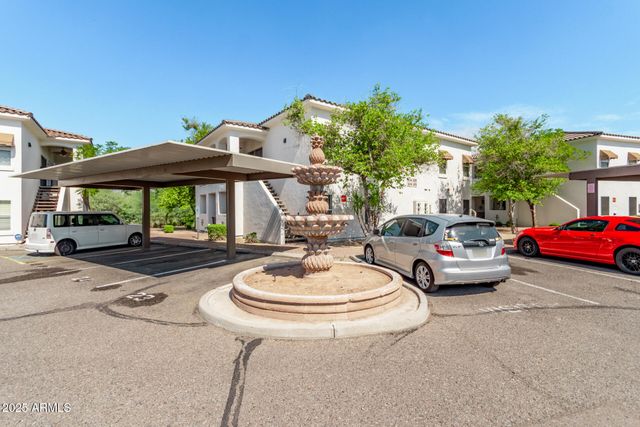 2950 W Louise Drive 204, Phoenix, AZ 85027