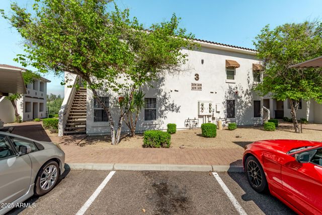 2950 W Louise Drive 204, Phoenix, AZ 85027