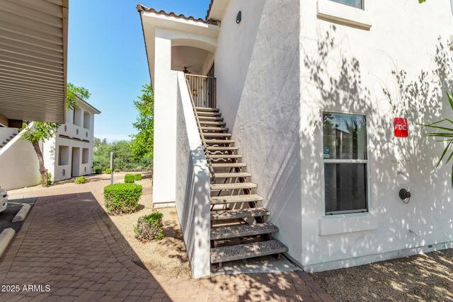 2950 W Louise Drive 204, Phoenix, AZ 85027