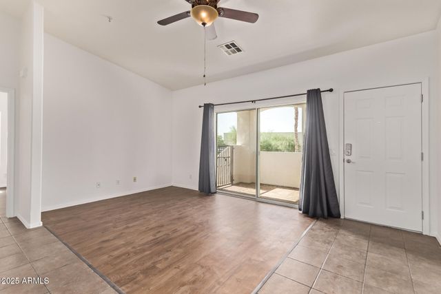 2950 W Louise Drive 204, Phoenix, AZ 85027