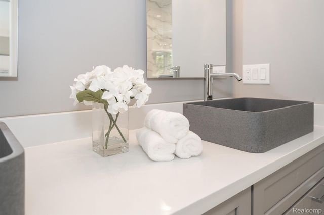 1929 Brookwood Avenue, Royal Oak, MI 48073