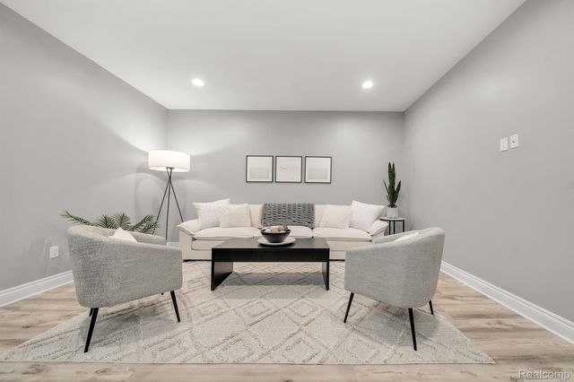 1929 Brookwood Avenue, Royal Oak, MI 48073