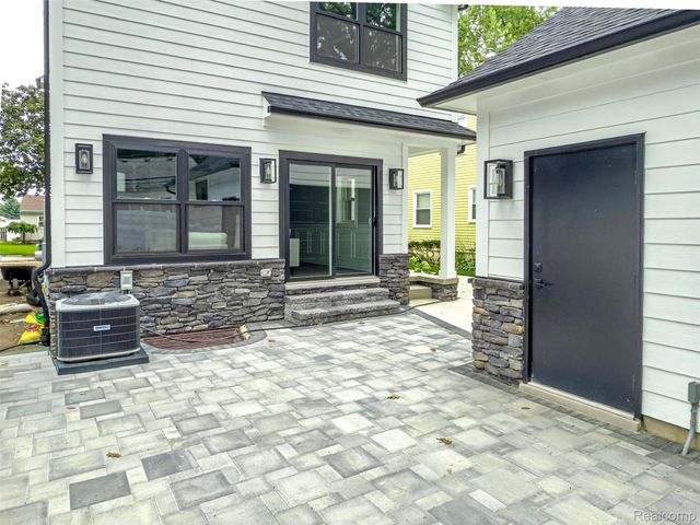 1929 Brookwood Avenue, Royal Oak, MI 48073