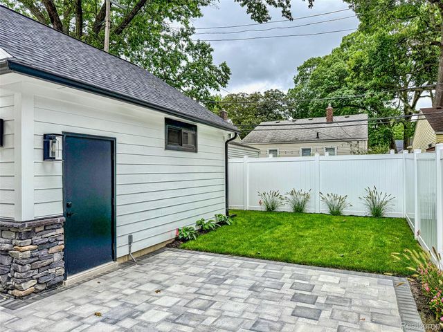 1929 Brookwood Avenue, Royal Oak, MI 48073