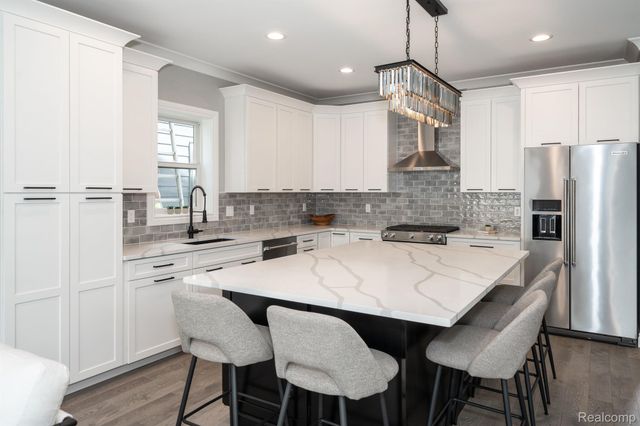 1929 Brookwood Avenue, Royal Oak, MI 48073