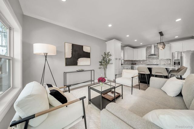 1929 Brookwood Avenue, Royal Oak, MI 48073