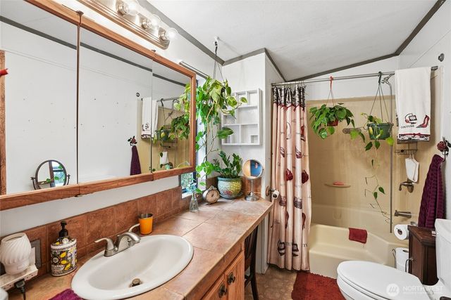 4116 NW Fir Tree Drive, Woodland, WA 98674