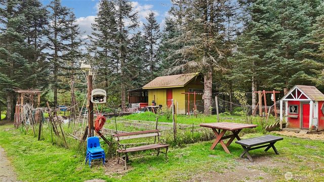 4116 NW Fir Tree Drive, Woodland, WA 98674