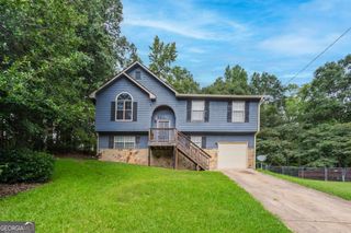 3480 Estate Lake Drive, Fairburn, GA 30213