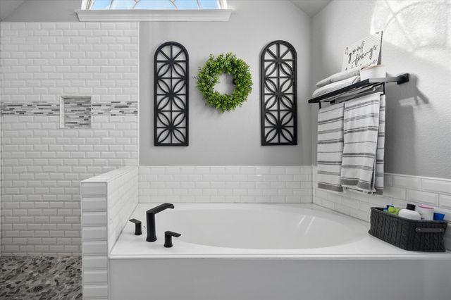 212 Ashmore Place, Haslet, TX 76052