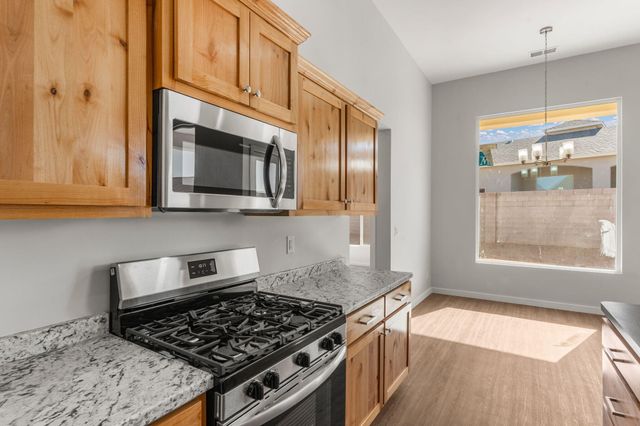 18 Bravo Road, Los Lunas, NM 87031