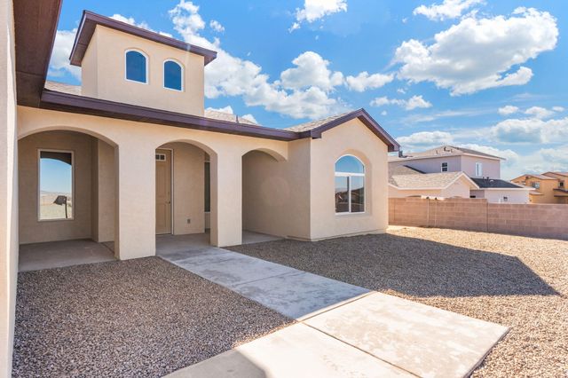 18 Bravo Road, Los Lunas, NM 87031