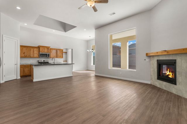 18 Bravo Road, Los Lunas, NM 87031