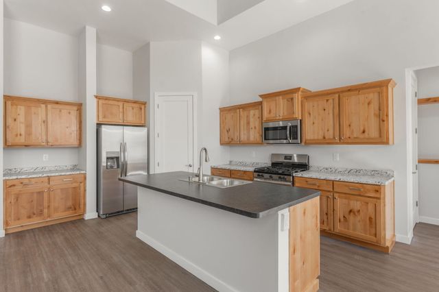 18 Bravo Road, Los Lunas, NM 87031