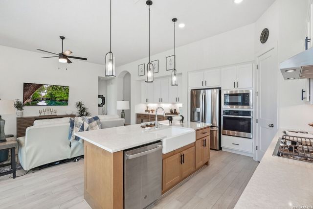 2910 Sussex Park, Bulverde, TX 78163