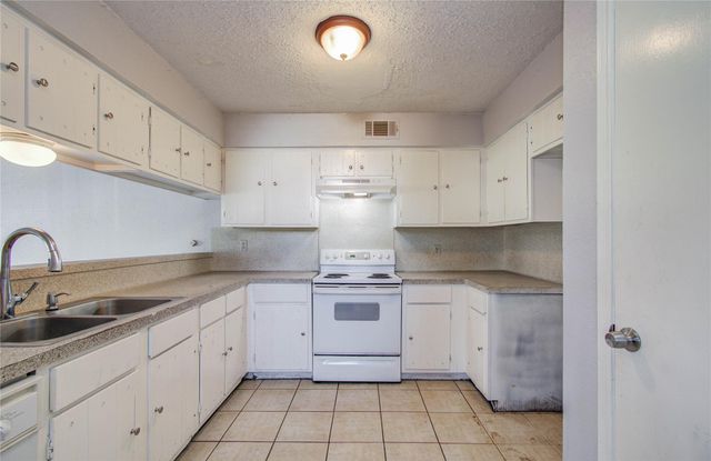 5618 Easthampton Drive D, Houston, TX 77039