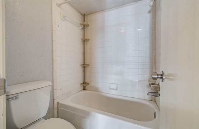 5618 Easthampton Drive D, Houston, TX 77039