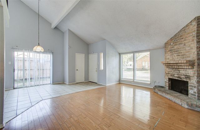 5618 Easthampton Drive D, Houston, TX 77039