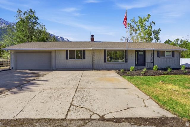 810 E MAPLE ST, Mapleton, UT 84664