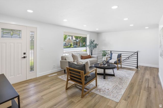 810 E MAPLE ST, Mapleton, UT 84664