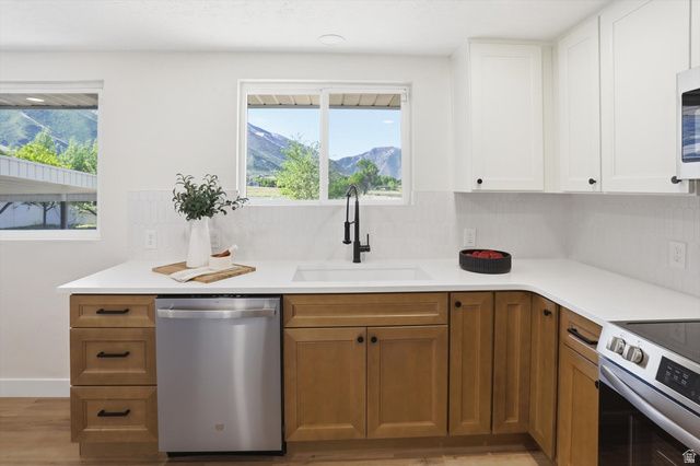 810 E MAPLE ST, Mapleton, UT 84664