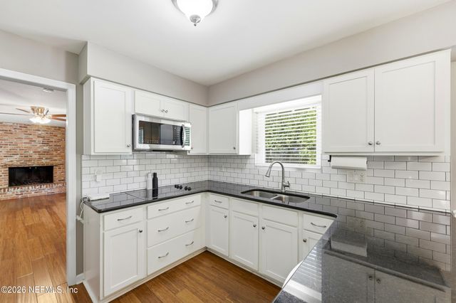 3776 BUCKSKIN Trail E, Jacksonville, FL 32277