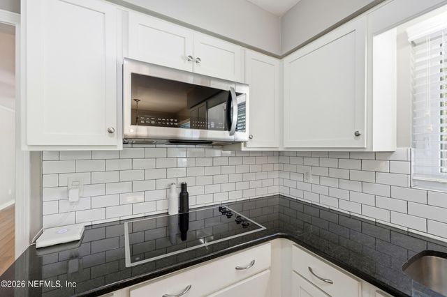 3776 BUCKSKIN Trail E, Jacksonville, FL 32277