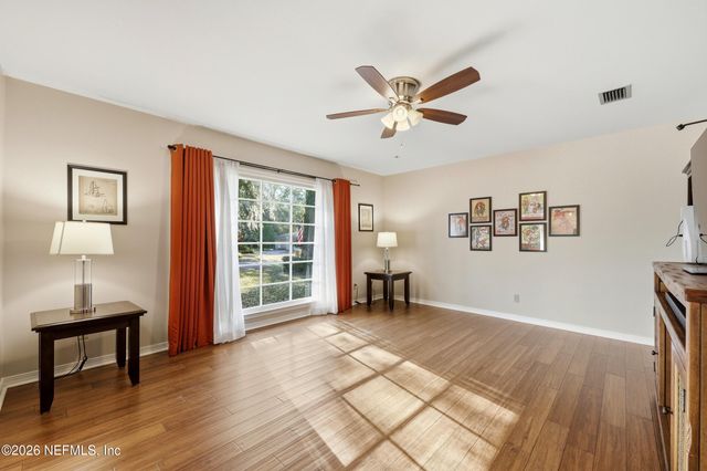 3776 BUCKSKIN Trail E, Jacksonville, FL 32277