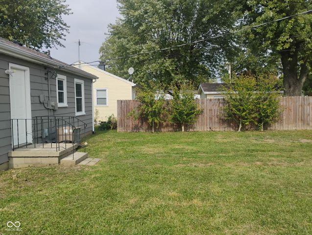129 S Carlisle Street, Bargersville, IN 46106