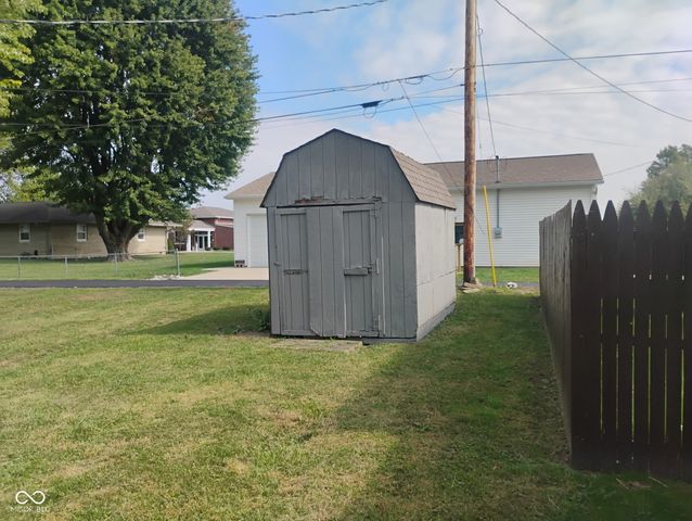 129 S Carlisle Street, Bargersville, IN 46106