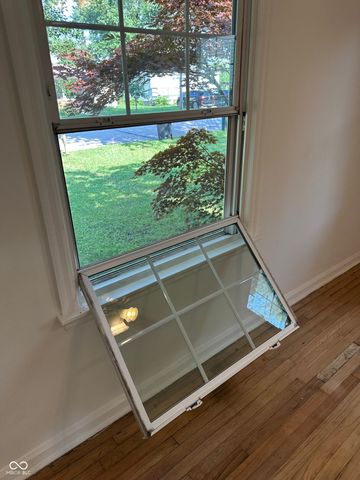 129 S Carlisle Street, Bargersville, IN 46106