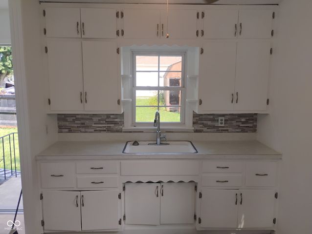 129 S Carlisle Street, Bargersville, IN 46106