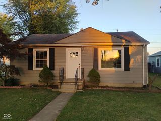 129 S Carlisle Street, Bargersville, IN 46106