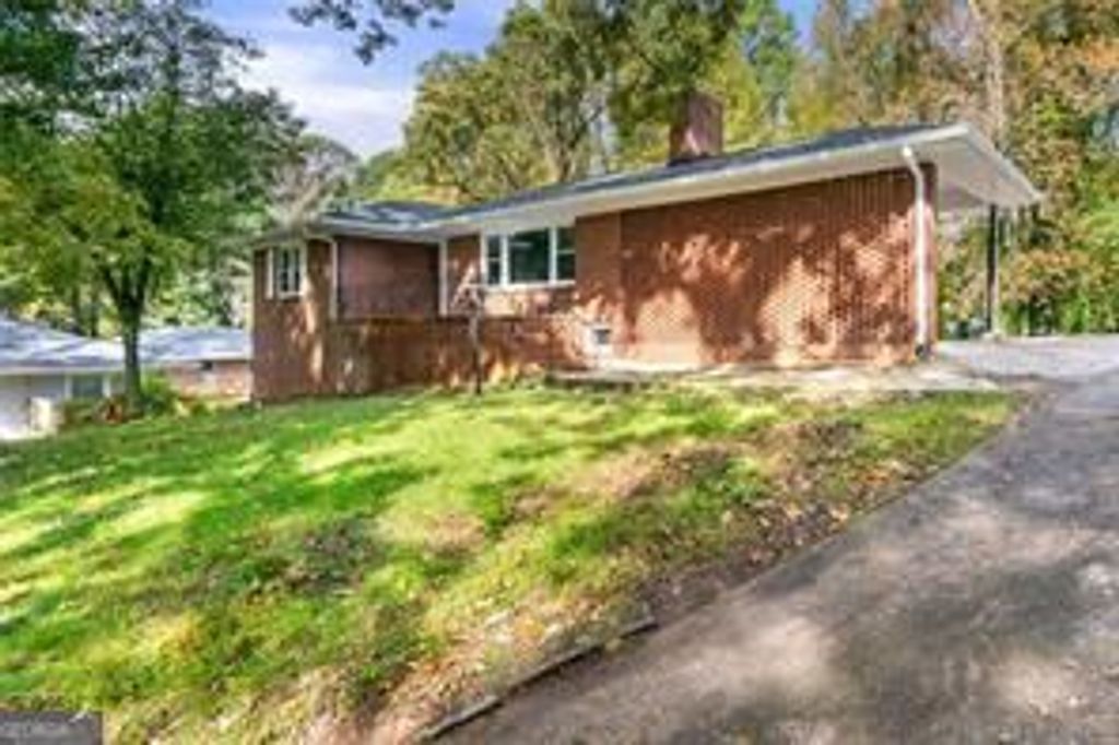 2763 Baker Ridge Drive NW, Atlanta, GA 30318