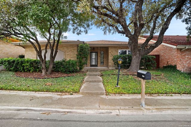 5806 Winterhaven, Windcrest, TX 78239