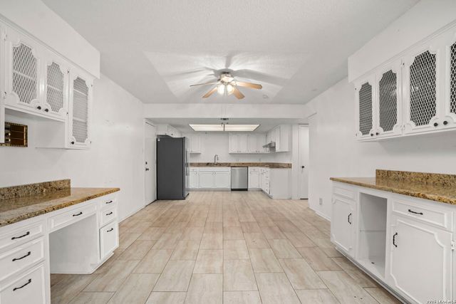 5806 Winterhaven, Windcrest, TX 78239