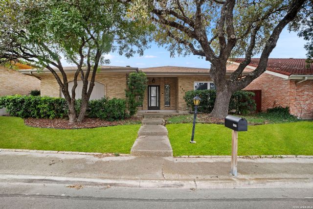 5806 Winterhaven, Windcrest, TX 78239