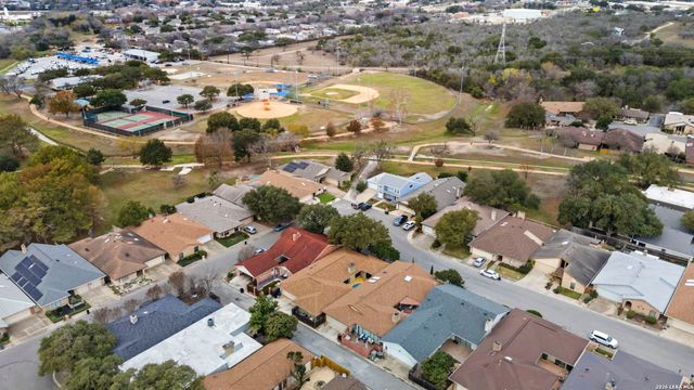 5806 Winterhaven, Windcrest, TX 78239