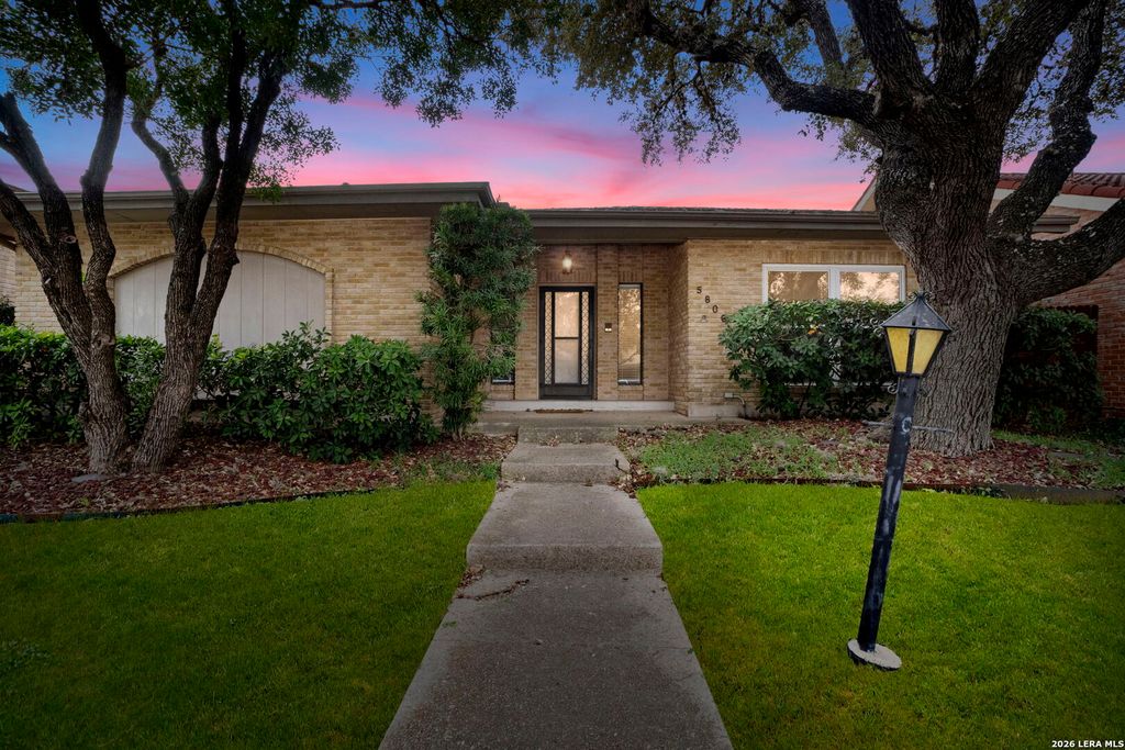 5806 Winterhaven, Windcrest, TX 78239