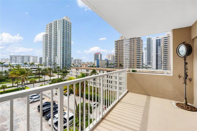 1950 S Ocean Dr 5F, Hallandale Beach, FL 33009