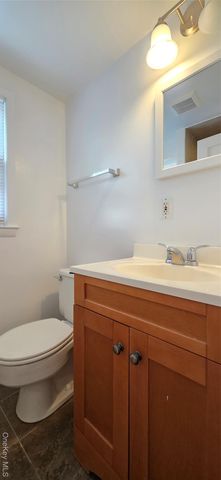 20 Hamilton Avenue 2FL, Oyster Bay, NY 11771