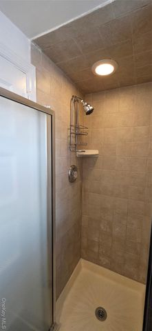 20 Hamilton Avenue 2FL, Oyster Bay, NY 11771