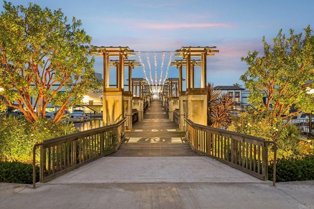 7126 Marina Pacifica Drive N, Long Beach, CA 90803