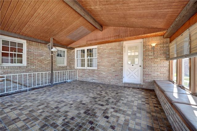 7501 Roy Andrews Road NW, New Philadelphia, OH 44663