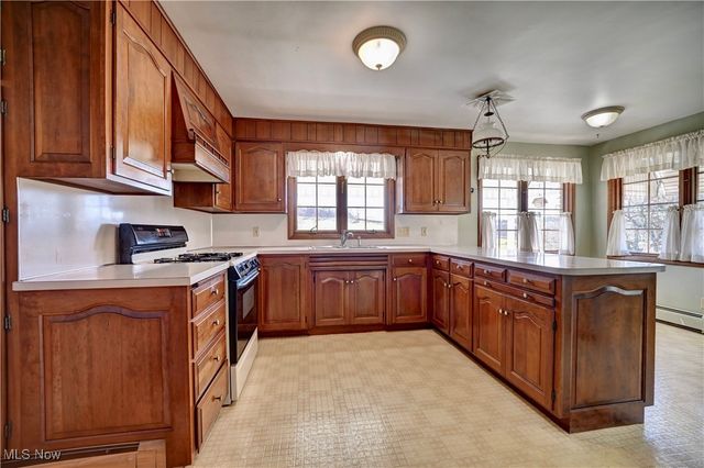 7501 Roy Andrews Road NW, New Philadelphia, OH 44663