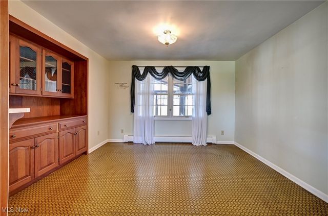 7501 Roy Andrews Road NW, New Philadelphia, OH 44663