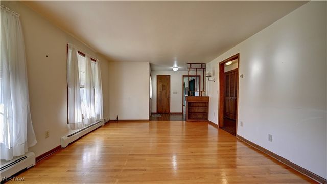 7501 Roy Andrews Road NW, New Philadelphia, OH 44663