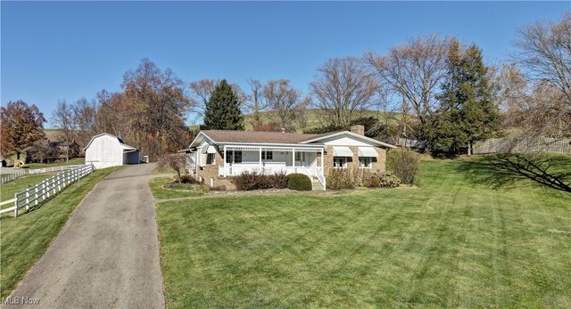 7501 Roy Andrews Road NW, New Philadelphia, OH 44663