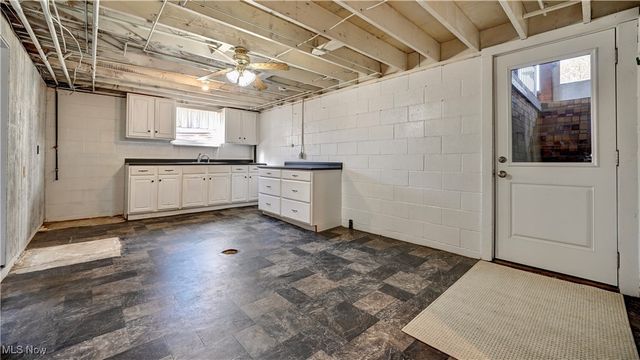 7501 Roy Andrews Road NW, New Philadelphia, OH 44663